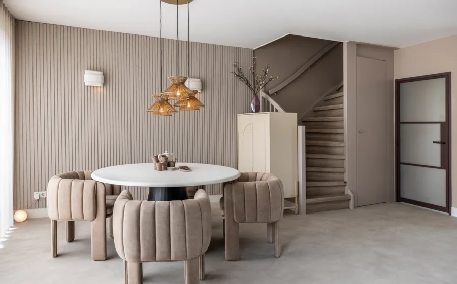 Vinyvloer in de eetkamer - Aanhuis.nl x vtwonen 'Weer verliefd op je huis'