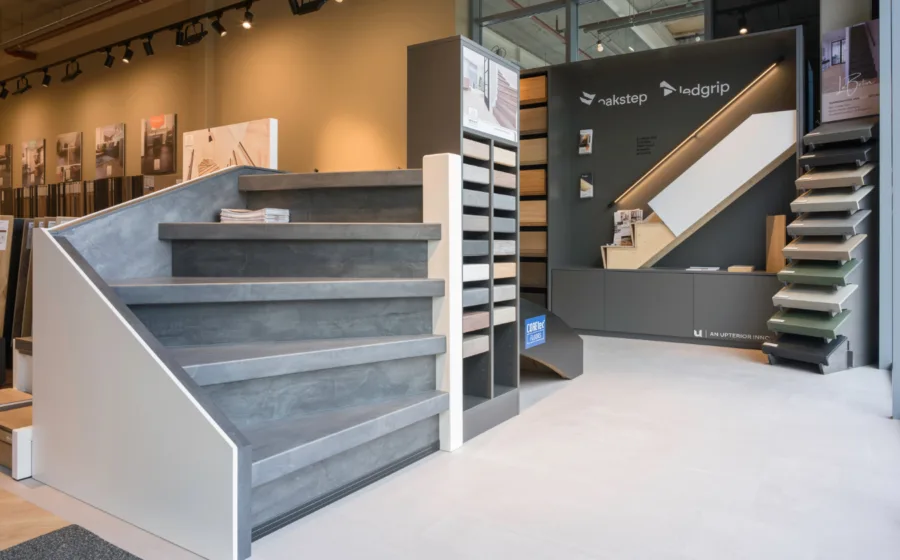 De showroom van woonwinkel Aanhuis.nl Amsterdam West - traprenovaties