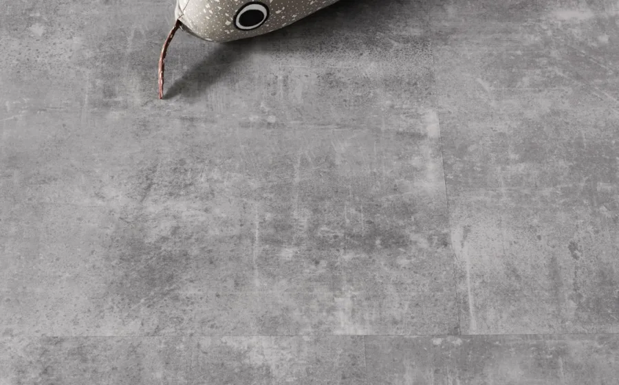 Patina Concrete Dark Grey PVC van Tarkett