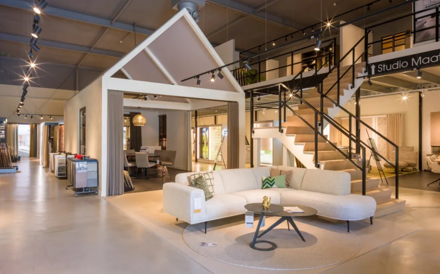 Aanhuis.nl Lelystand - dé woonwinkel van Lelystad voor vloeren, raamdecoratie, gordijnen, kasten op maat en meer!