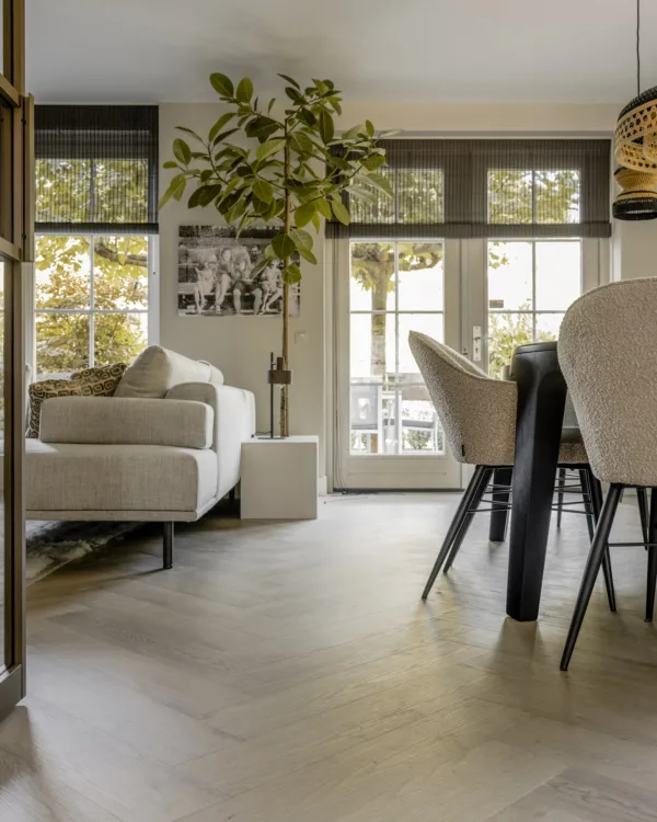 Pvc vloer in visgraatpatroon