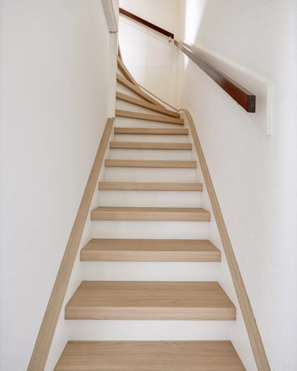 PVC traprenovatie Van Dijk door Aanhuis.nl