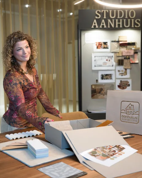 Advies op maat met de interieuradviespakketten van Aanhuis.nl voor vloeren, raamdecoratie en styling.
