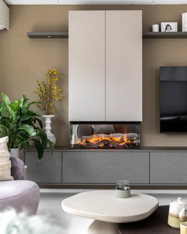 Elektrische haard tv kast op maat in Hotel chic stijl met vtwonen