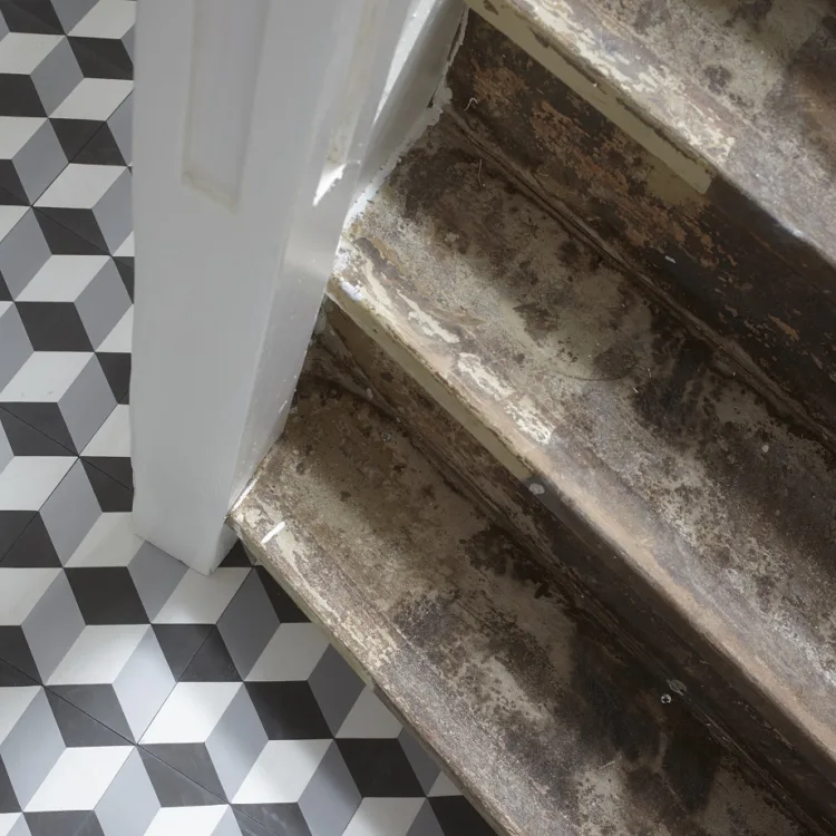 Traptreden kale trap voorbeeld houten trap