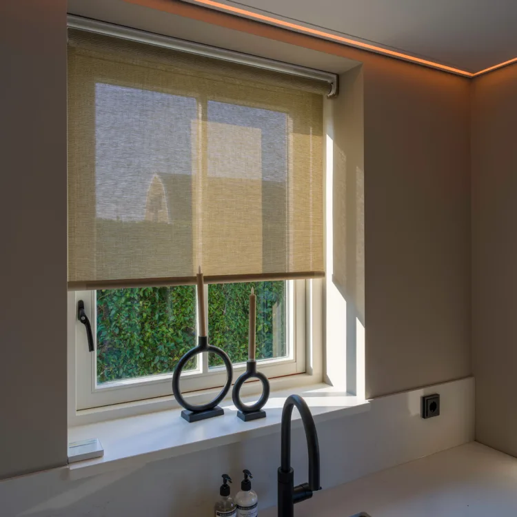 Project: Aanhuis nl x Inside Blinds - rolgordijnen in de keuken